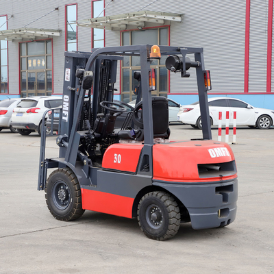 3t 3000kg Forklift Trucks with 1070mm Fork Japanese Isuzu C240 Engine and Diesel Fuel
