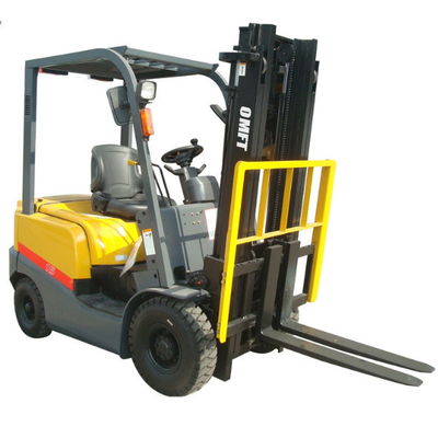 1.5 Ton Counterbalanced Diesel Forklift Truck with Tcm Technology and Isuzu C240 Engine