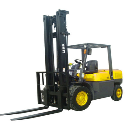 Ce Diesel Power Engine Small 5ton Diesel Forklift Truck with Duplex Triplex Mast