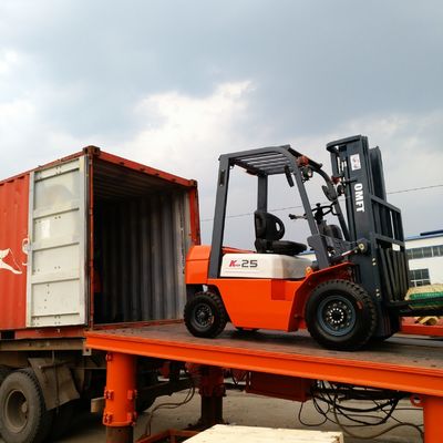 Euro and Us EPA Compliant Gasoline Forklift 2ton Carretilla Elevadora with Japanese Engine