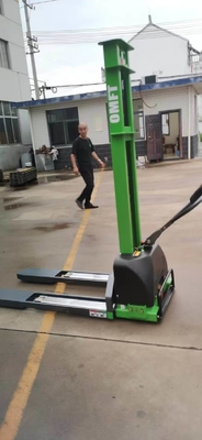 300.000kg Package Gross Weight Self Lifting Stacker Semi Electric and Full Electric