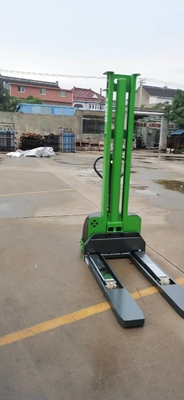 300.000kg Package Gross Weight Self Lifting Stacker Semi Electric and Full Electric
