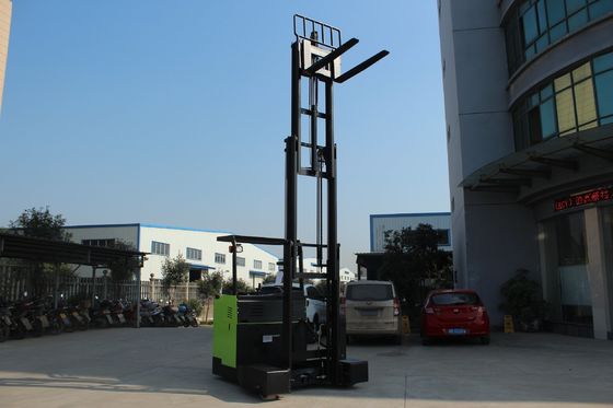 Ce ISO SGS Standard 4-Directional Reach Electric Truck for Narrow Place Forklift