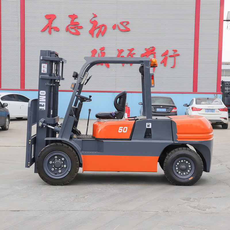 5000kg Package Gross Weight Diesel Forklift with Mitsubishi Engine and Container Mast